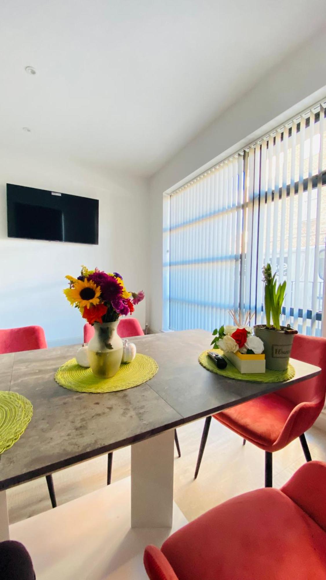 Shadwell - Walking Distance To Tower Bridge, Two Stations In Close Proximity Londres Exterior foto